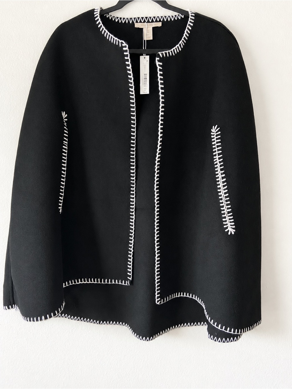 Sasso + Smyth | NWT Black White Whipstitch Cape Poncho  NWT one Size